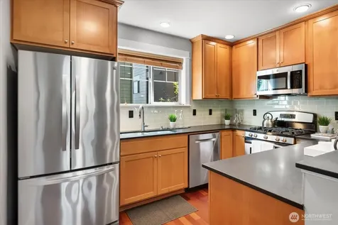 4429 41st Avenue SW Seattle WA 98116