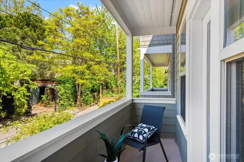 4429 41st Avenue SW Seattle WA 98116