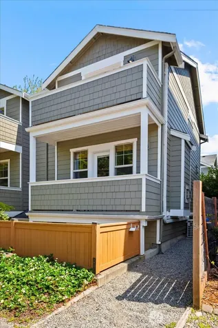 4429 41st Avenue SW Seattle WA 98116