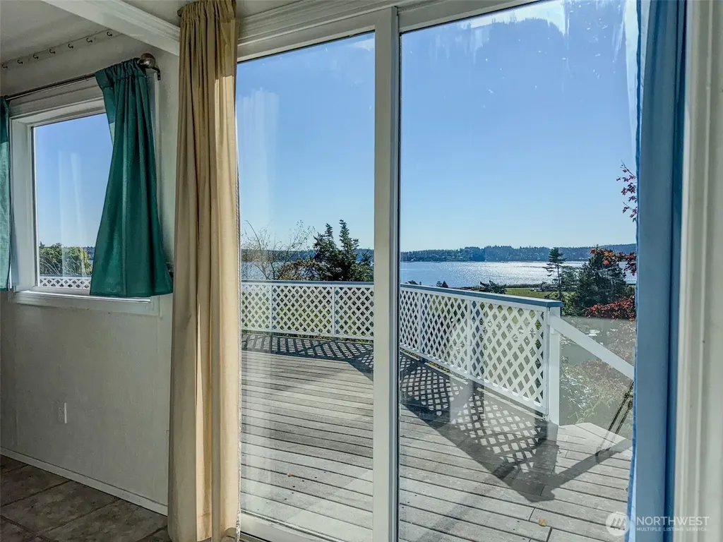 1885 Arnold Road Coupeville WA 98239