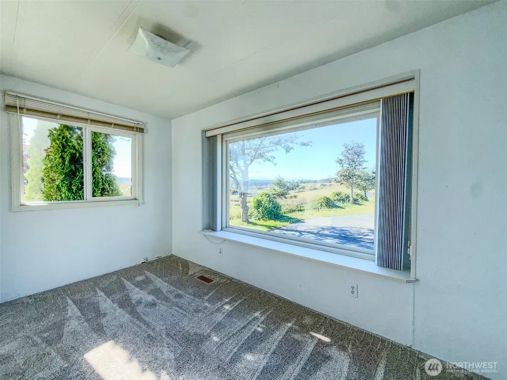 1885 Arnold Road Coupeville WA 98239