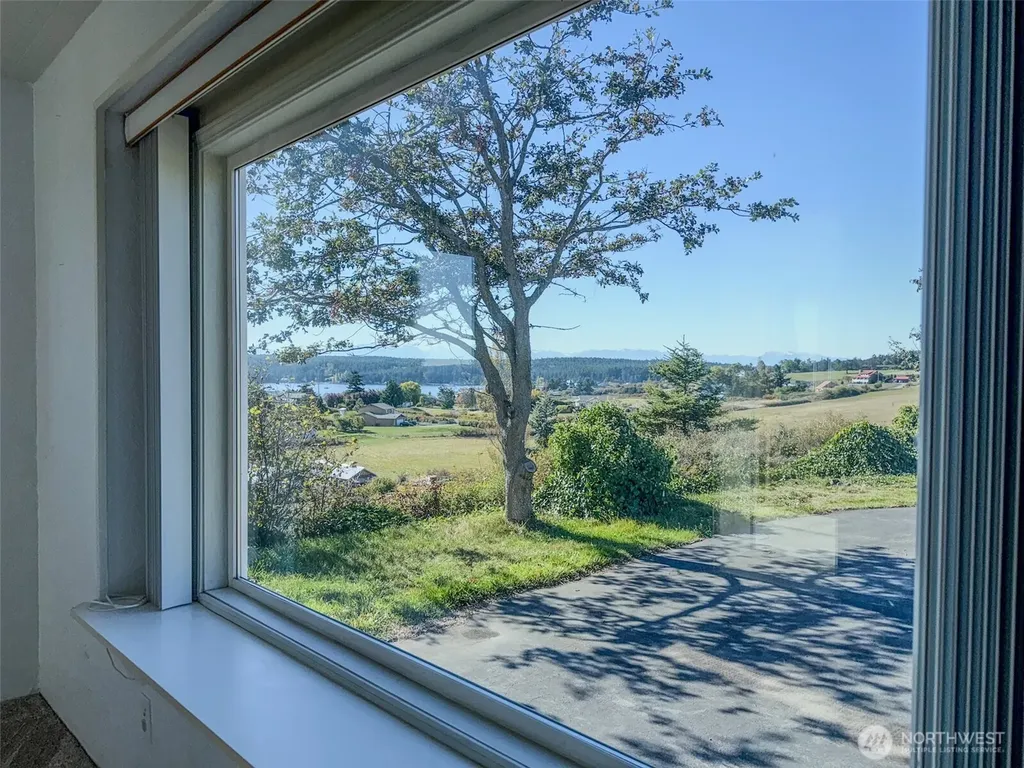 1885 Arnold Road Coupeville WA 98239
