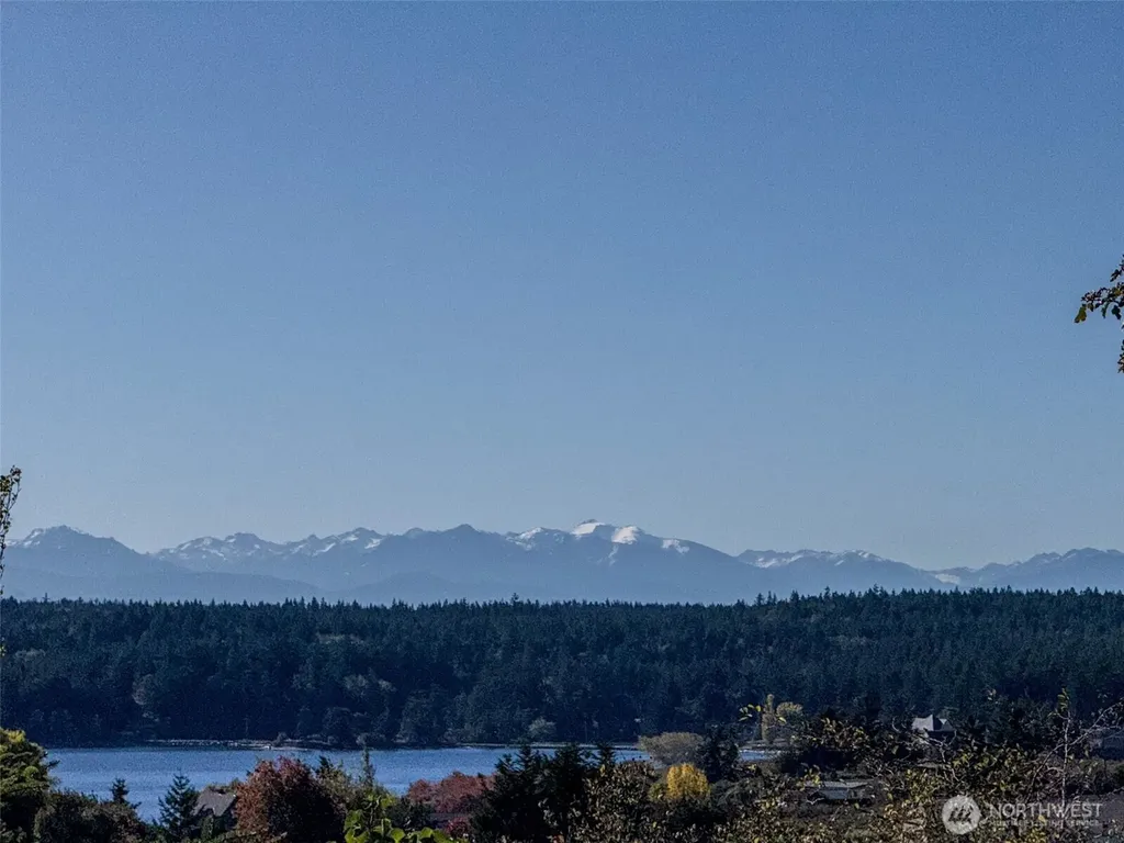 1885 Arnold Road Coupeville WA 98239