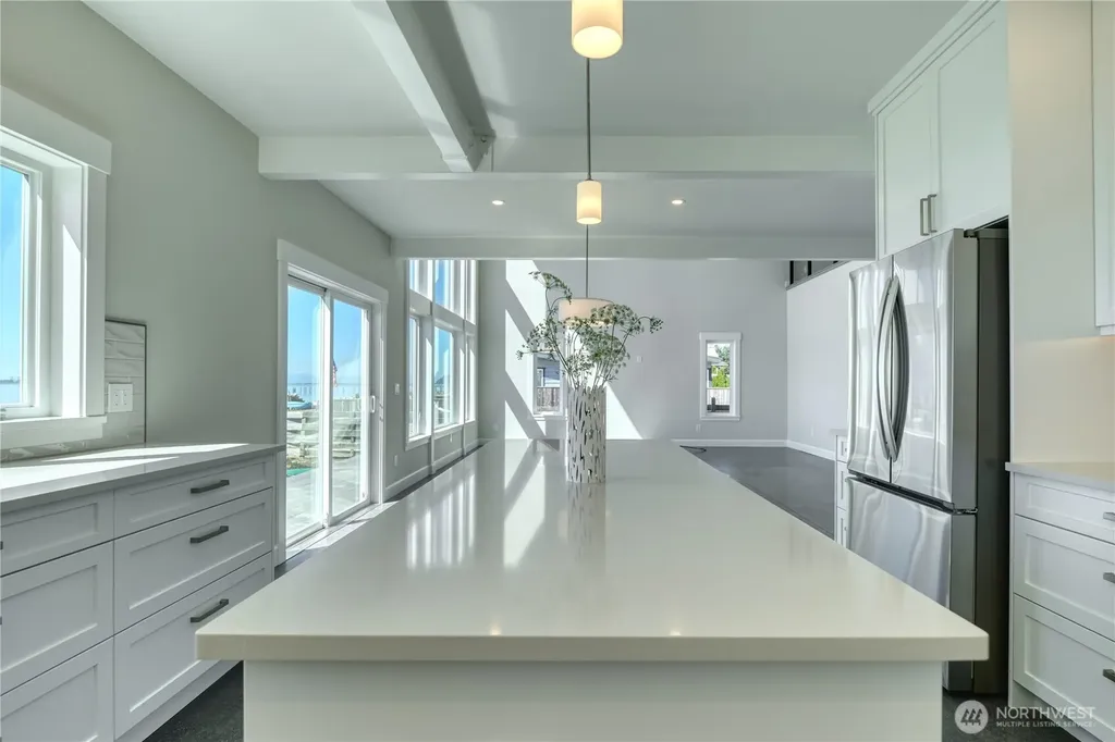 631 Freeman Lane Point Roberts WA 98281