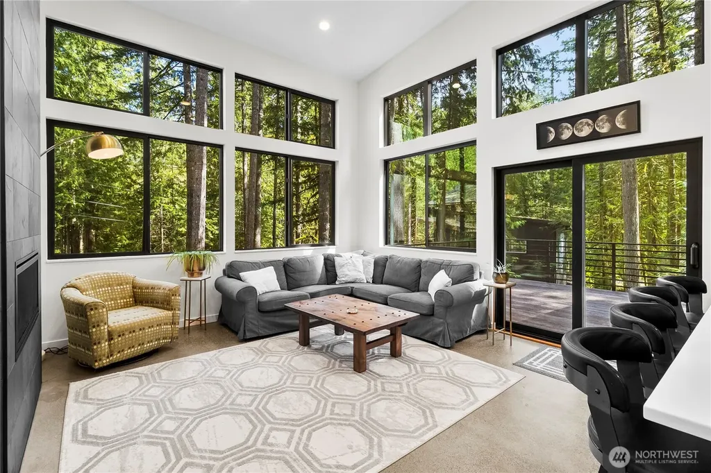 7475 Canyon View Drive Deming WA 98244