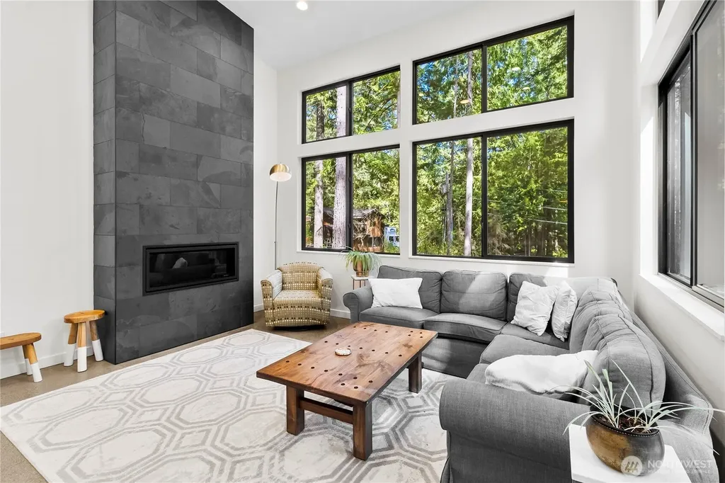 7475 Canyon View Drive Deming WA 98244