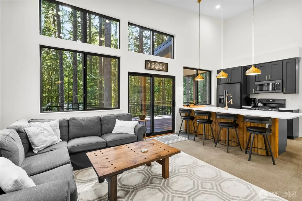 7475 Canyon View Drive Deming WA 98244
