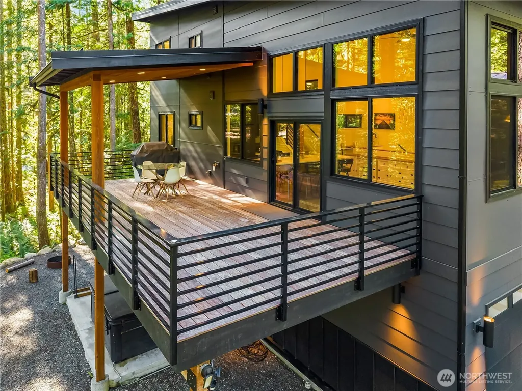 7475 Canyon View Drive Deming WA 98244