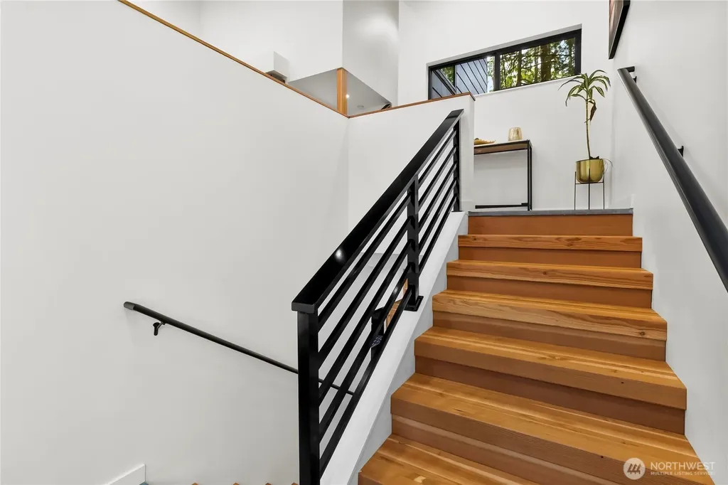 7475 Canyon View Drive Deming WA 98244