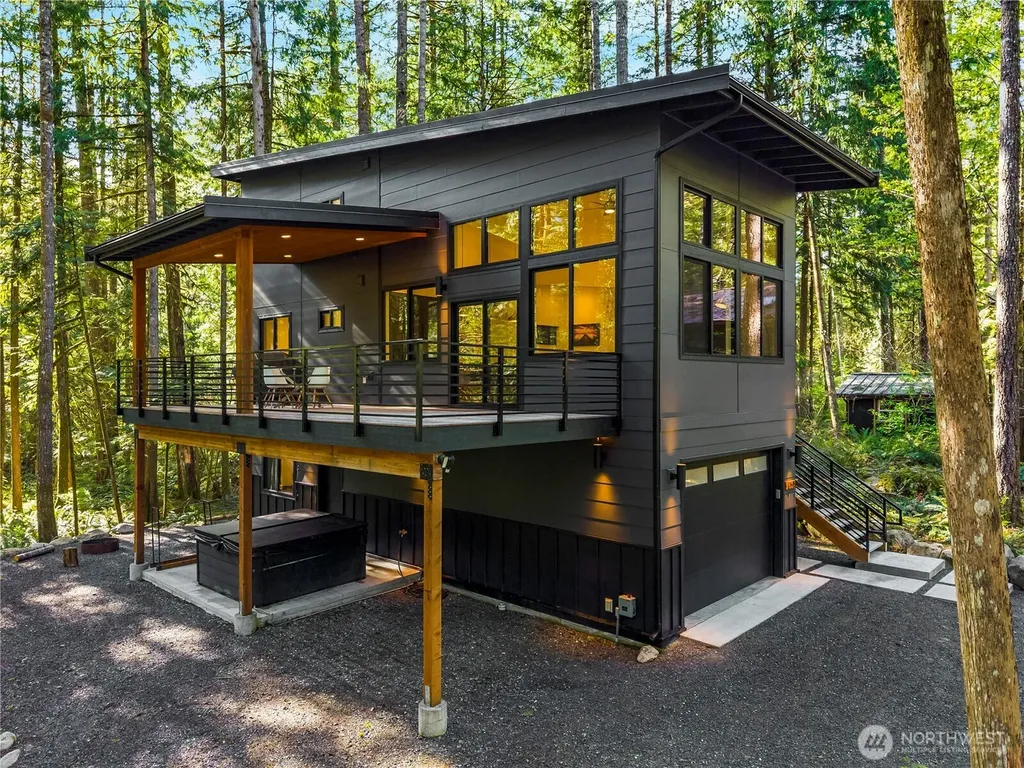 7475 Canyon View Drive Deming WA 98244