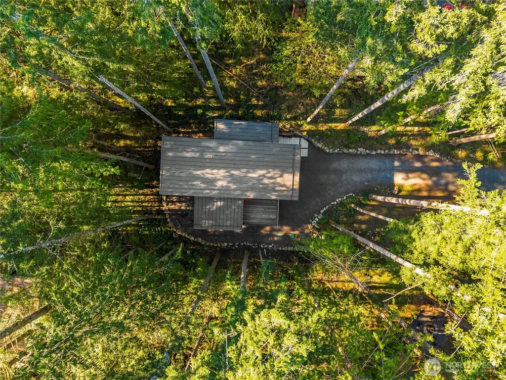 7475 Canyon View Drive Deming WA 98244