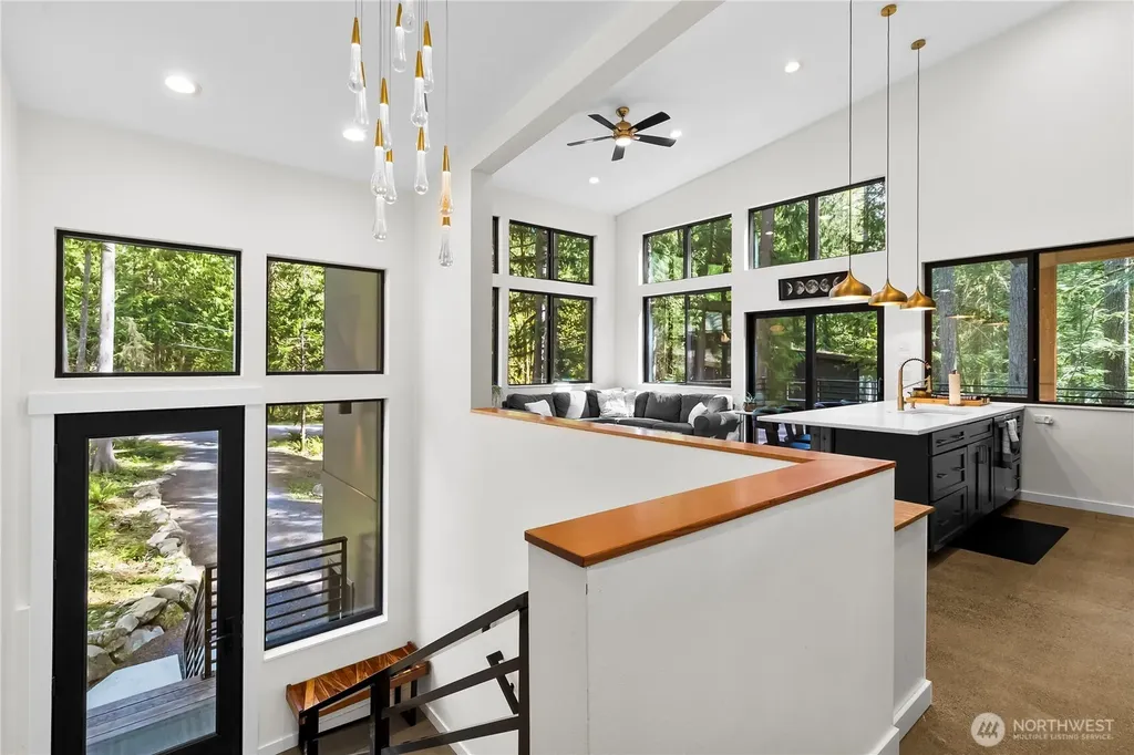 7475 Canyon View Drive Deming WA 98244