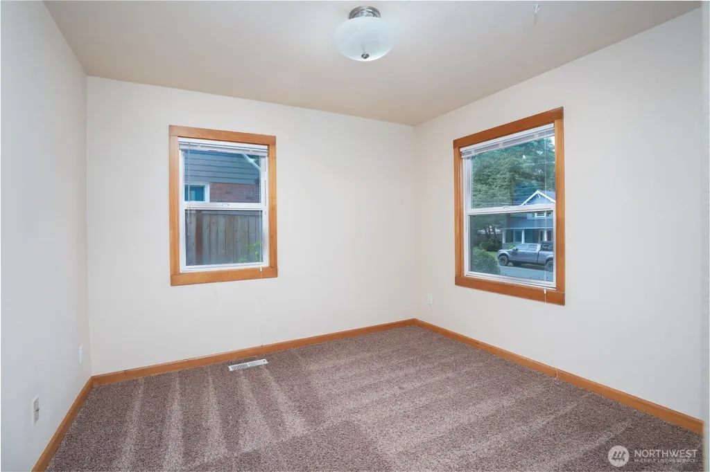 113 Farallone Avenue Fircrest WA 98466