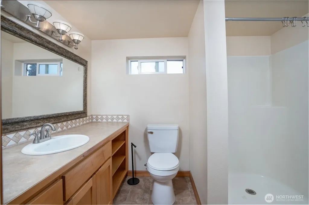 113 Farallone Avenue Fircrest WA 98466