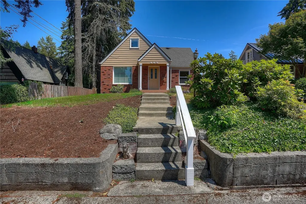 113 Farallone Avenue Fircrest WA 98466