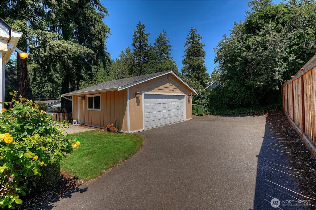 113 Farallone Avenue Fircrest WA 98466