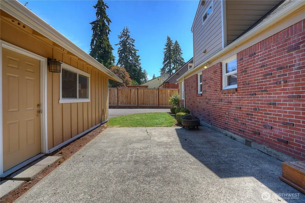 113 Farallone Avenue Fircrest WA 98466
