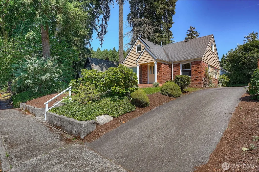 113 Farallone Avenue Fircrest WA 98466