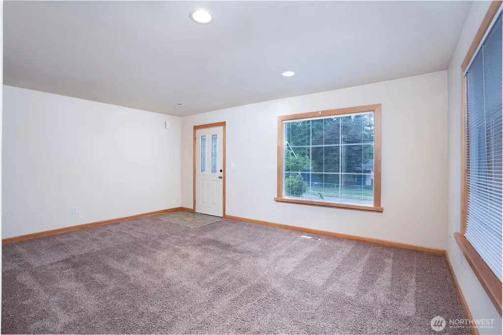 113 Farallone Avenue Fircrest WA 98466