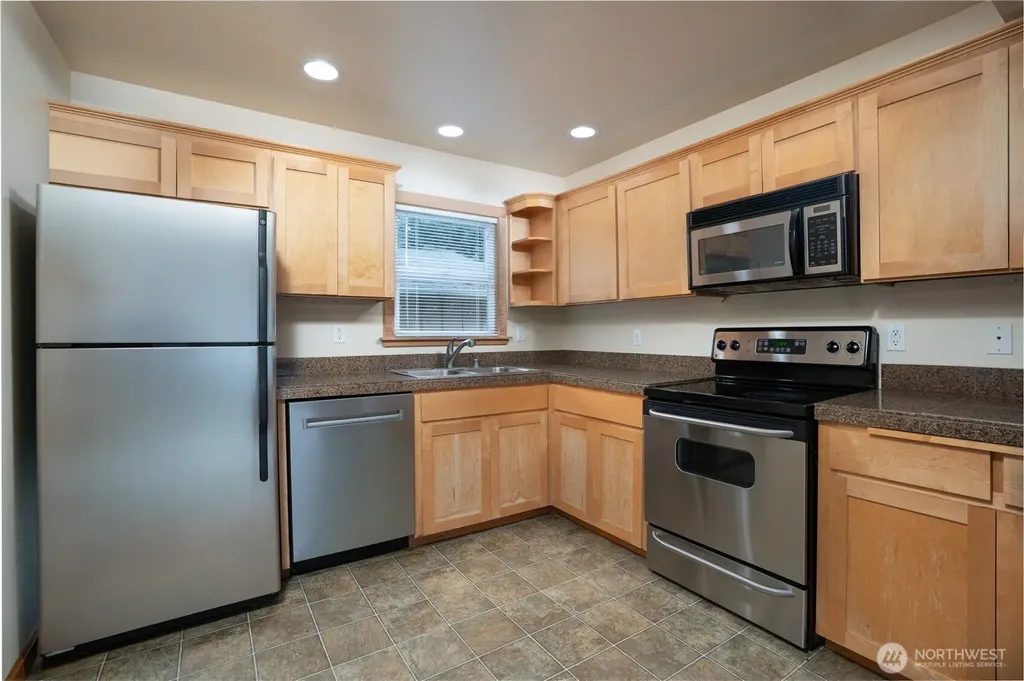 113 Farallone Avenue Fircrest WA 98466