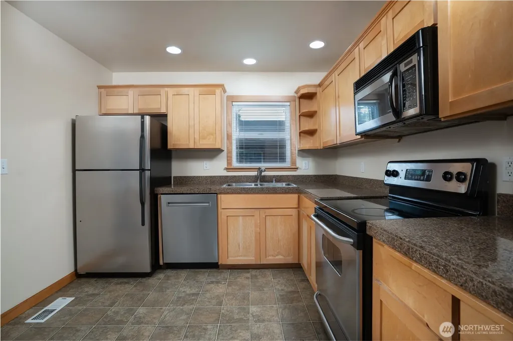 113 Farallone Avenue Fircrest WA 98466