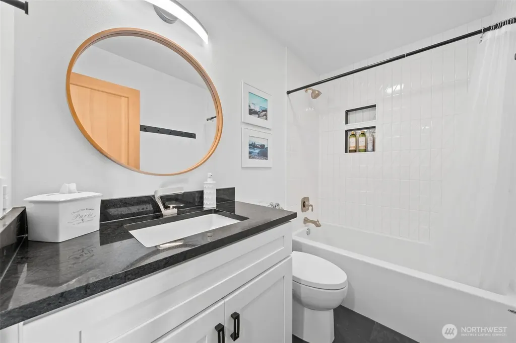 2027 Narrows View Circle NW Gig Harbor WA 98335