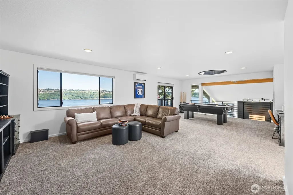 2027 Narrows View Circle NW Gig Harbor WA 98335