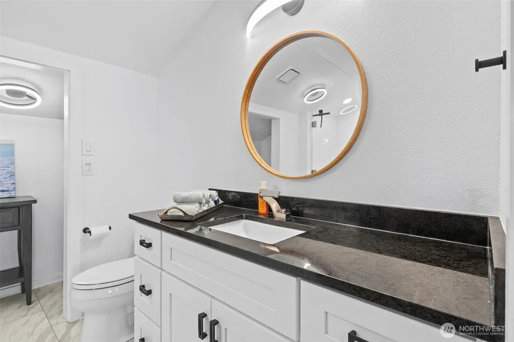 2027 Narrows View Circle NW Gig Harbor WA 98335