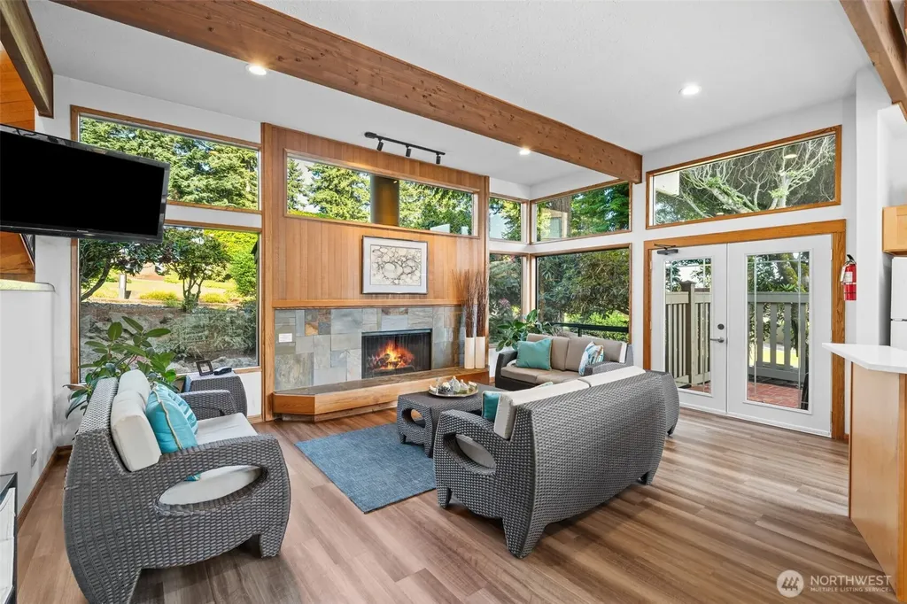 2027 Narrows View Circle NW Gig Harbor WA 98335