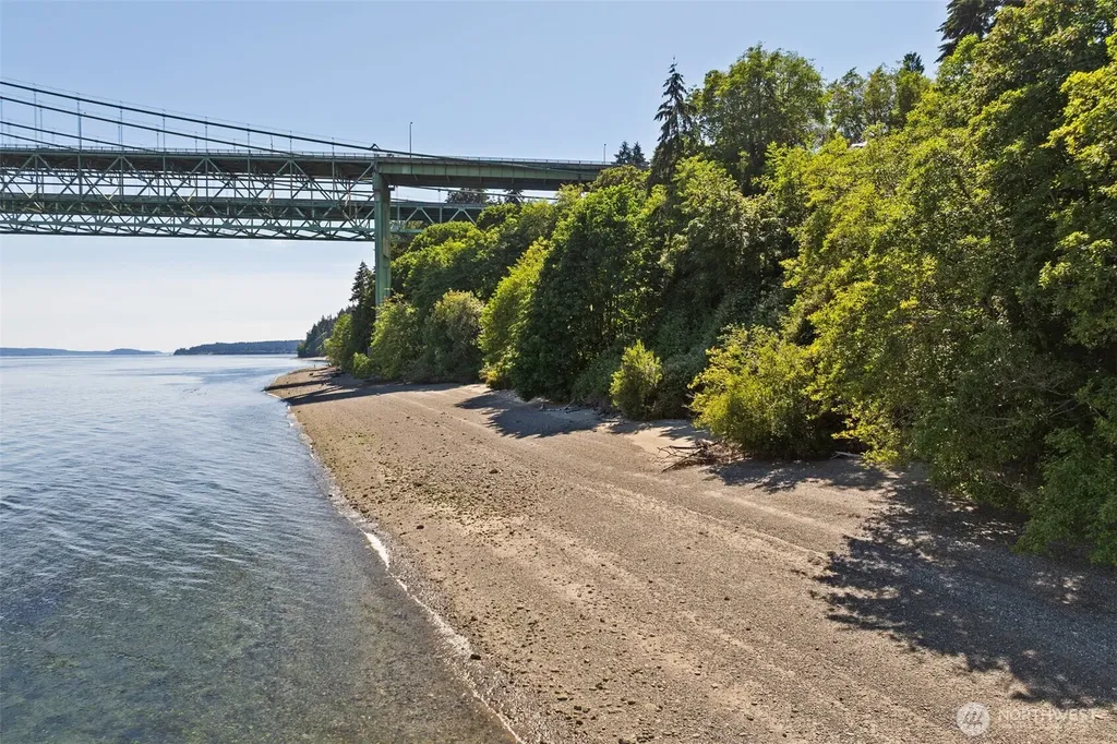 2027 Narrows View Circle NW Gig Harbor WA 98335