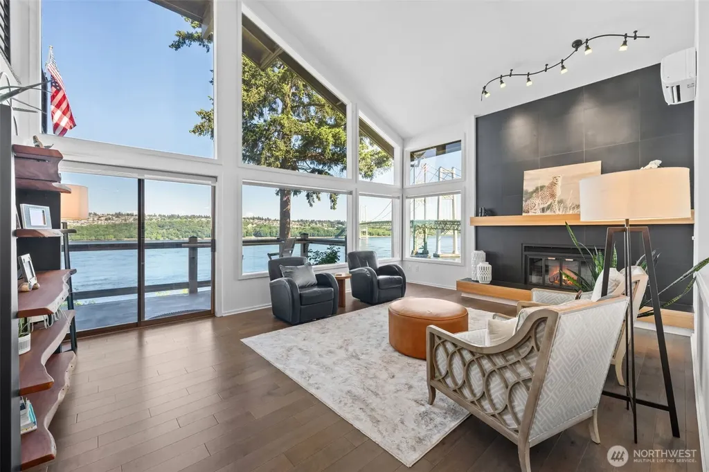 2027 Narrows View Circle NW Gig Harbor WA 98335