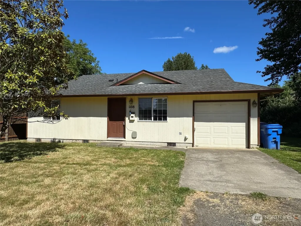 1108 S 11th Avenue Kelso WA 98626