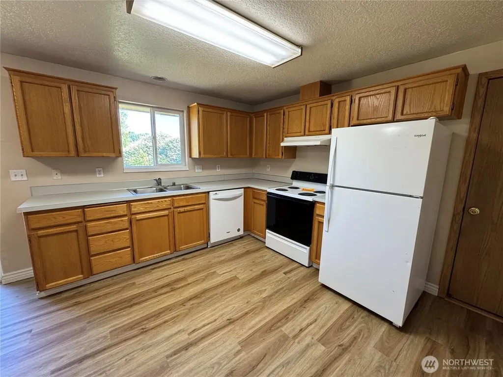 1108 S 11th Avenue Kelso WA 98626