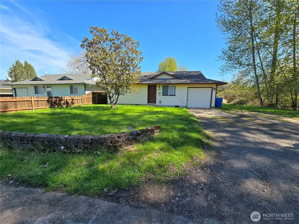 1108 S 11th Avenue Kelso WA 98626
