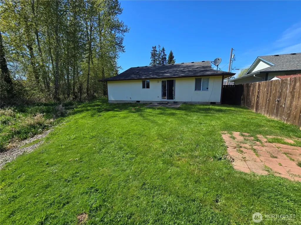 1108 S 11th Avenue Kelso WA 98626