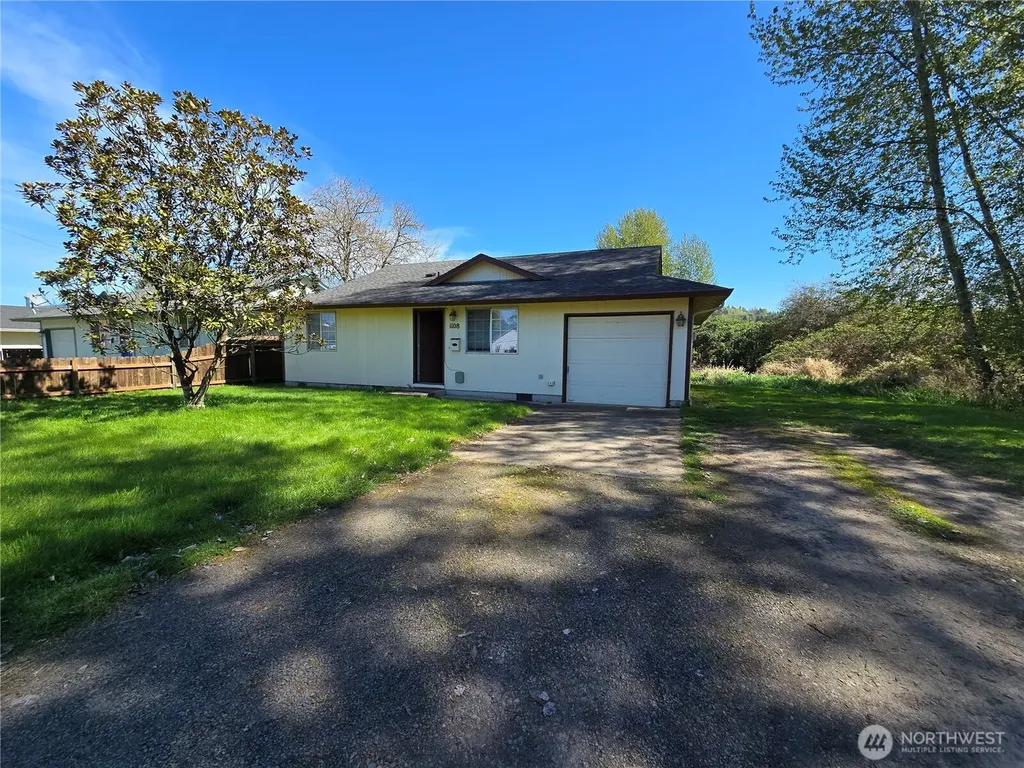 1108 S 11th Avenue Kelso WA 98626