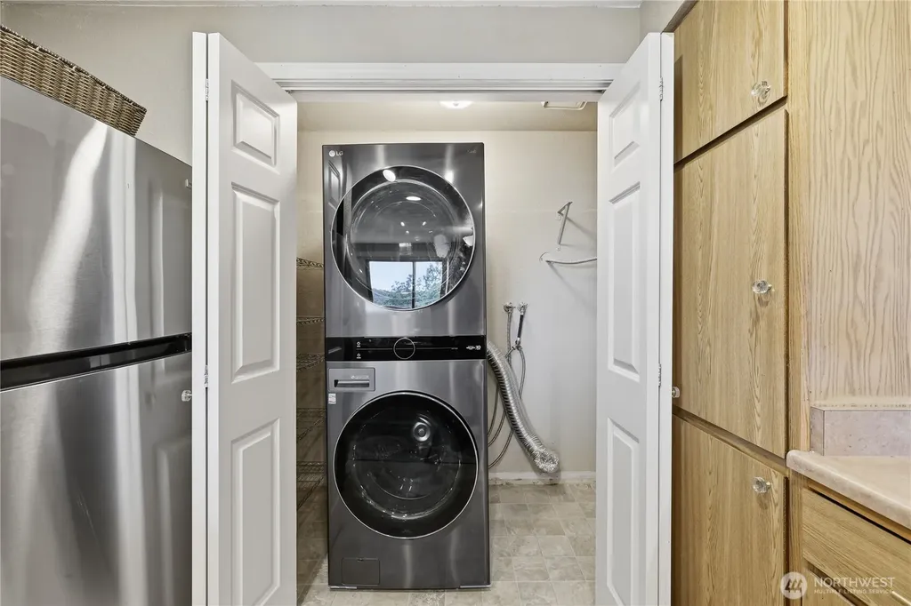 1700 W Sunn Fjord Lane Bremerton WA 98312
