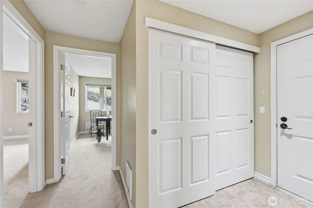 1700 W Sunn Fjord Lane Bremerton WA 98312