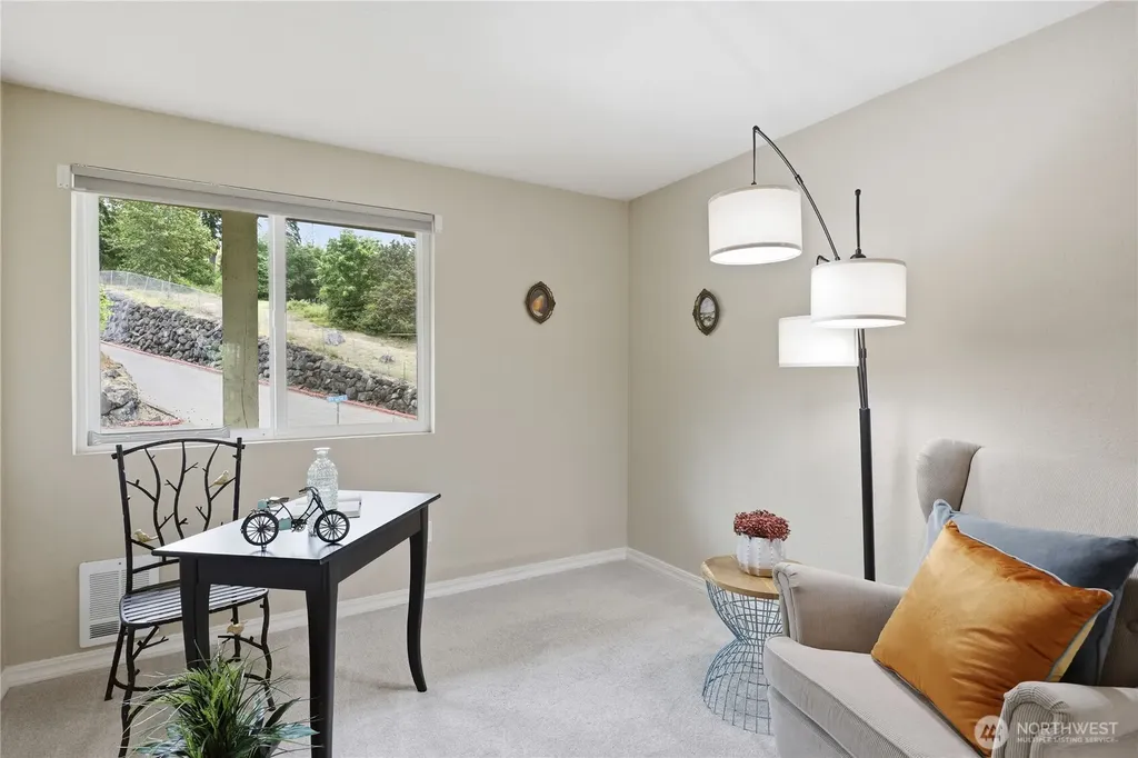 1700 W Sunn Fjord Lane Bremerton WA 98312