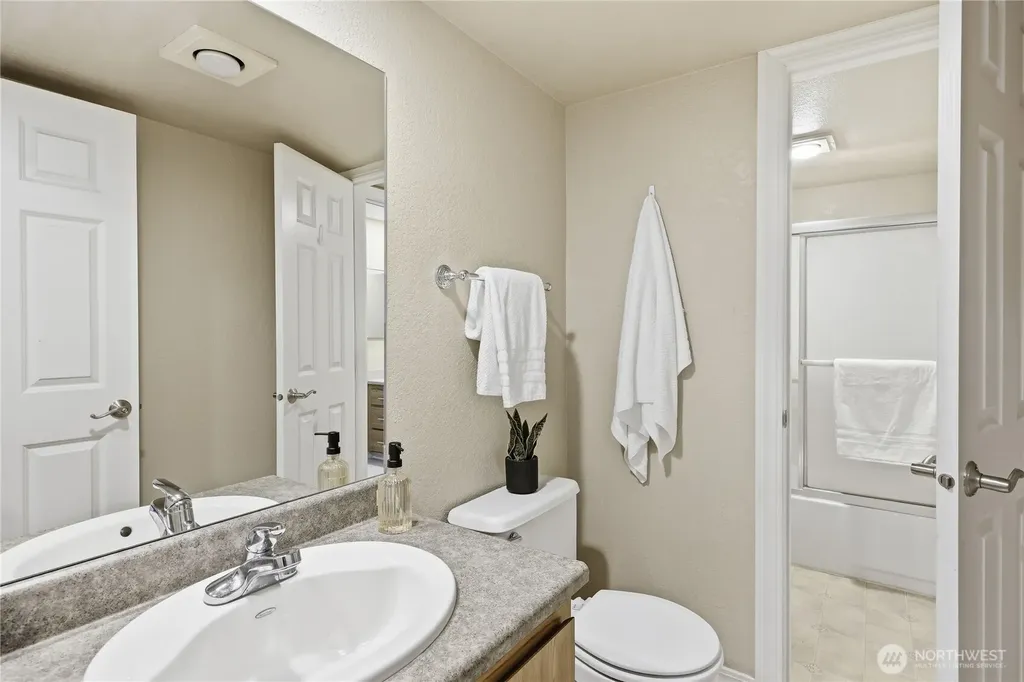 1700 W Sunn Fjord Lane Bremerton WA 98312