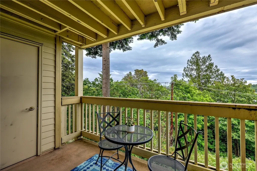 1700 W Sunn Fjord Lane Bremerton WA 98312