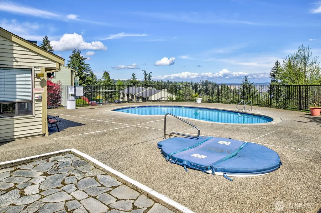 1700 W Sunn Fjord Lane Bremerton WA 98312