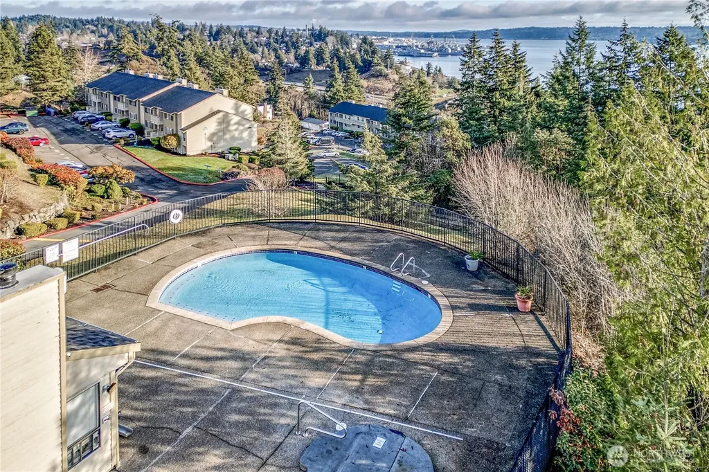 1700 W Sunn Fjord Lane Bremerton WA 98312