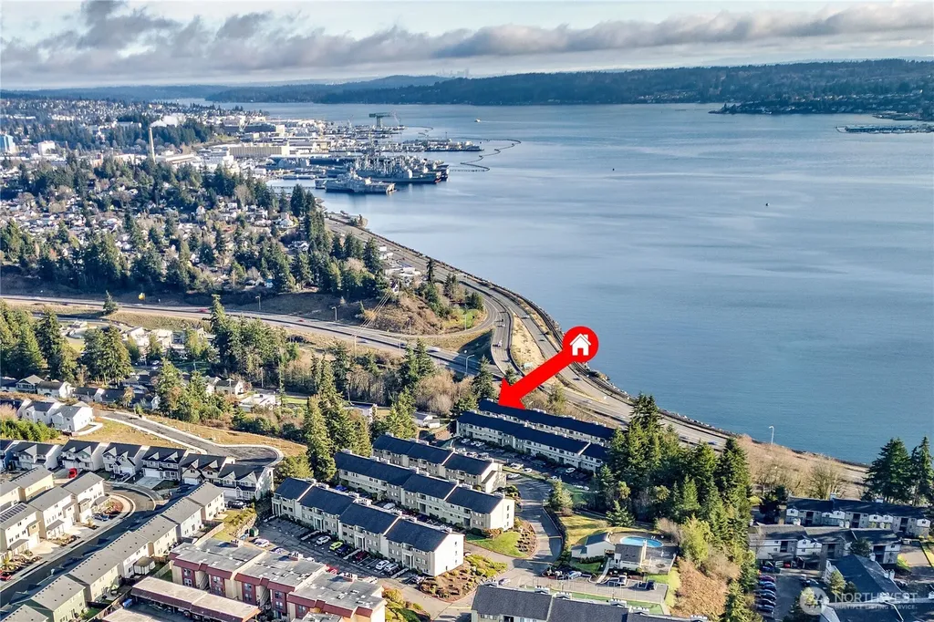 1700 W Sunn Fjord Lane Bremerton WA 98312