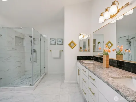 14812 SE 62nd Court Bellevue WA 98006