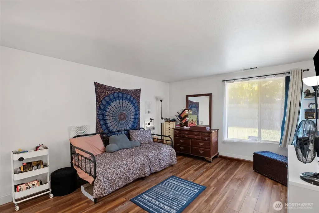 6936 Troy Lane NE Bremerton WA 98311