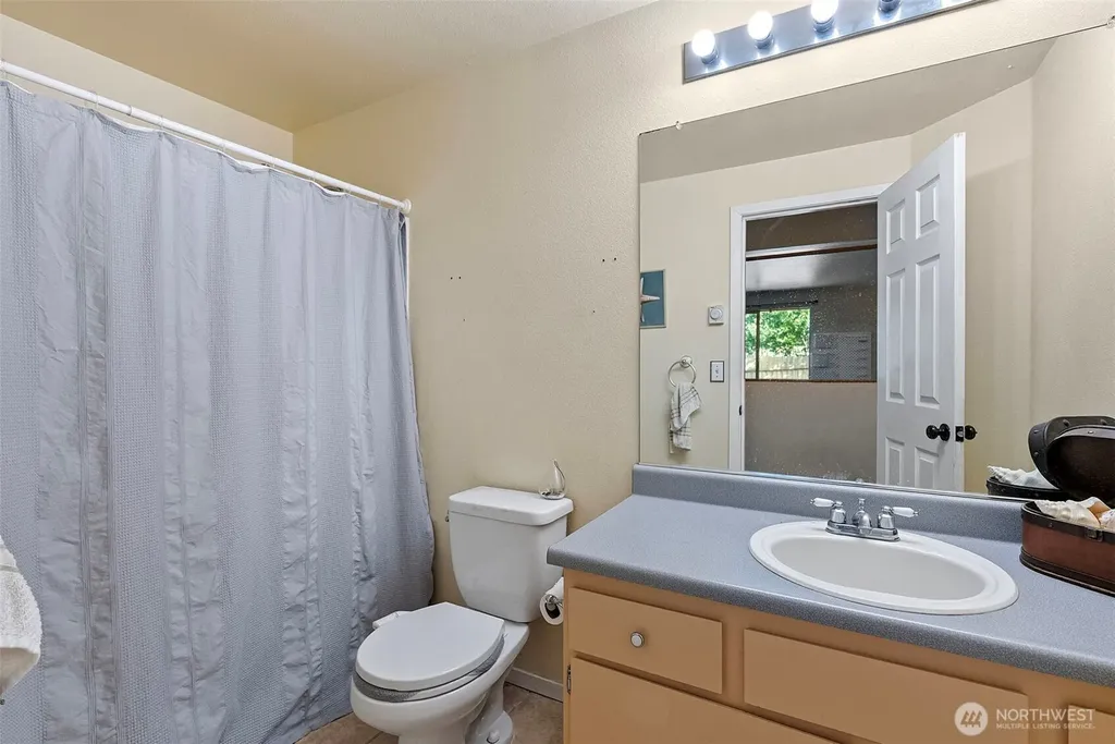 6936 Troy Lane NE Bremerton WA 98311