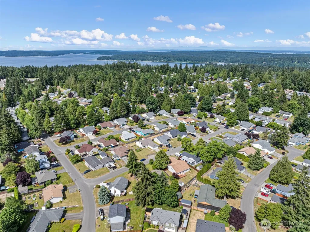 6936 Troy Lane NE Bremerton WA 98311