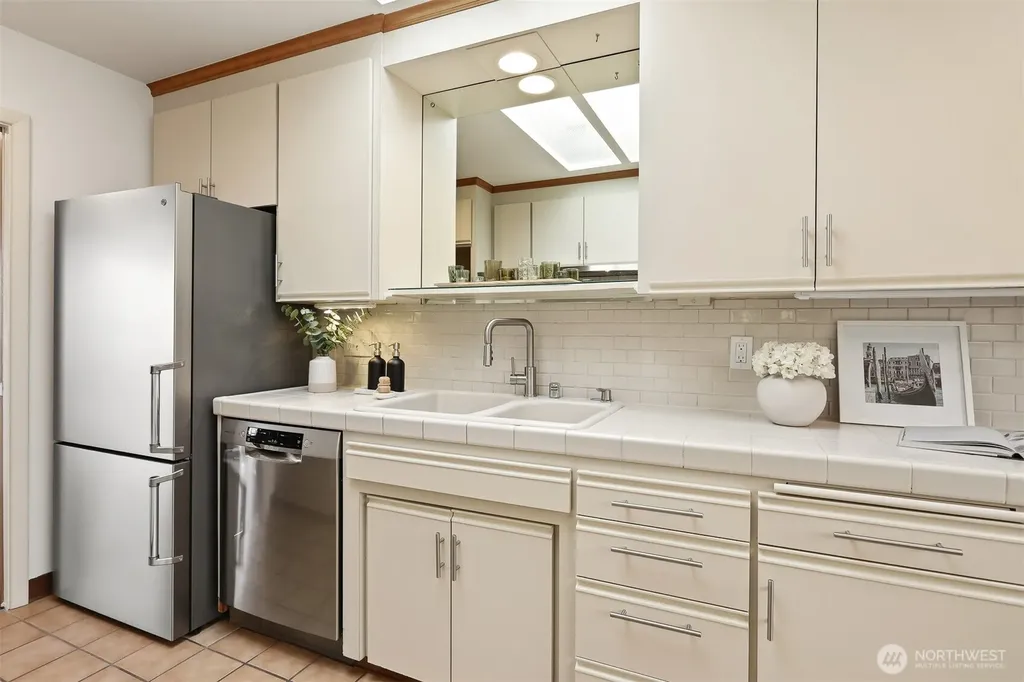 9119 Cyrus Avenue NW Seattle WA 98117