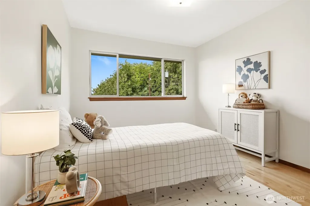 9119 Cyrus Avenue NW Seattle WA 98117